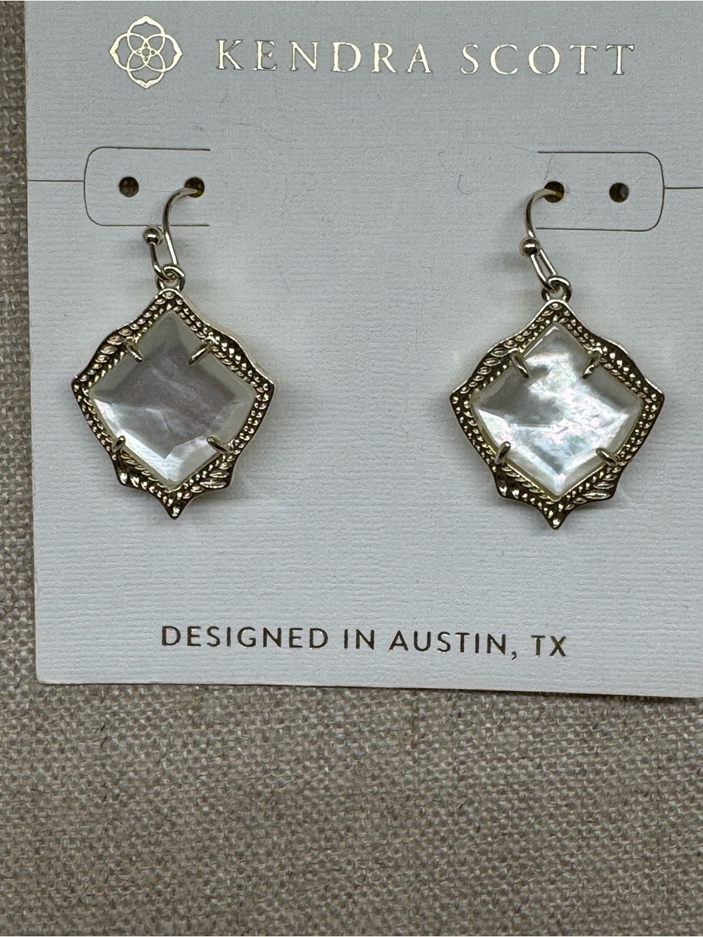 Kendra Scott Iridescent White Mother-of-Pearl Drop Earrings